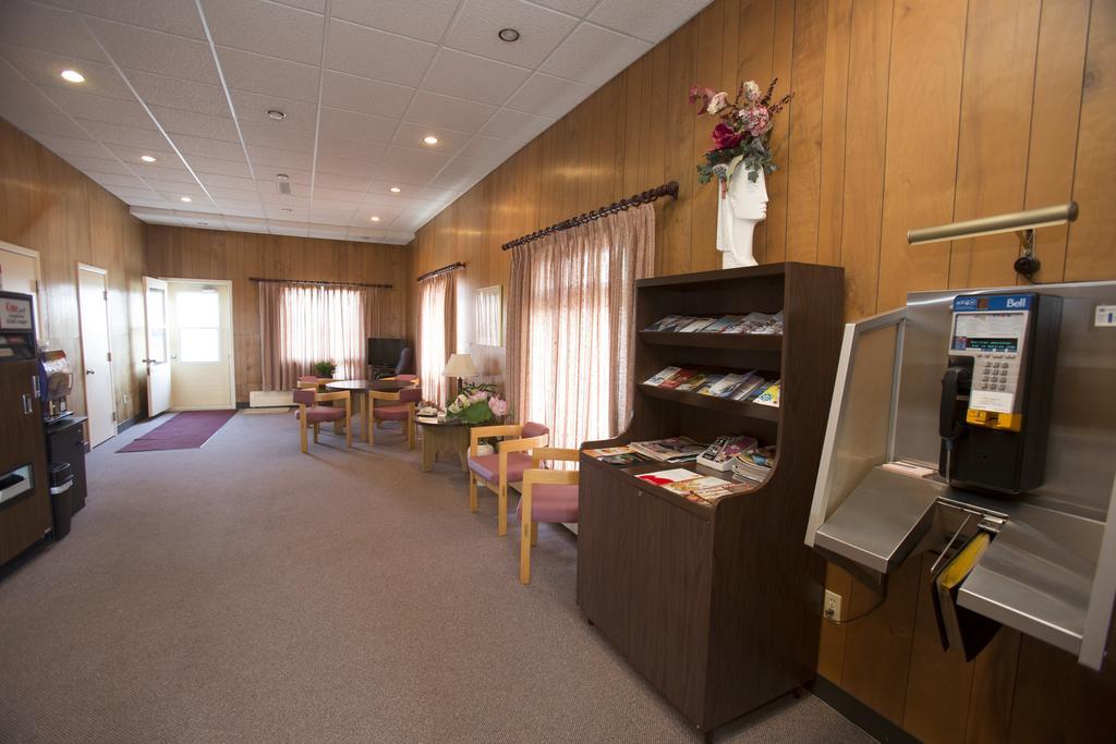 Motel Vaudreuil Buitenkant foto
